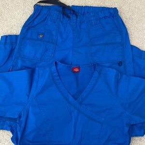 Dickies scrub top and cargo pants size medium